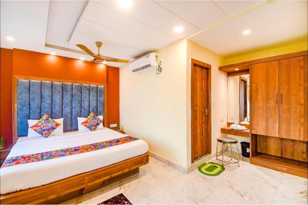 Hotel Aqua Tulip Καλκούτα Εξωτερικό φωτογραφία